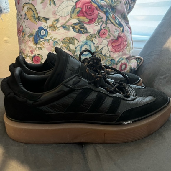 Adidas x Ivy Park  - Super Sleek - Picture 2 of 2
